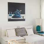 3br Family W- Private Balcony, Pool & Free Parking Apartment