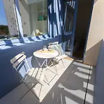 3br Family W- Private Balcony, Pool & Free Parking