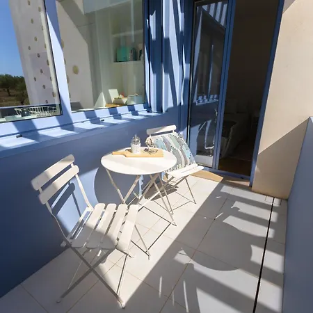 3br Family W- Private Balcony, Pool & Free Parking